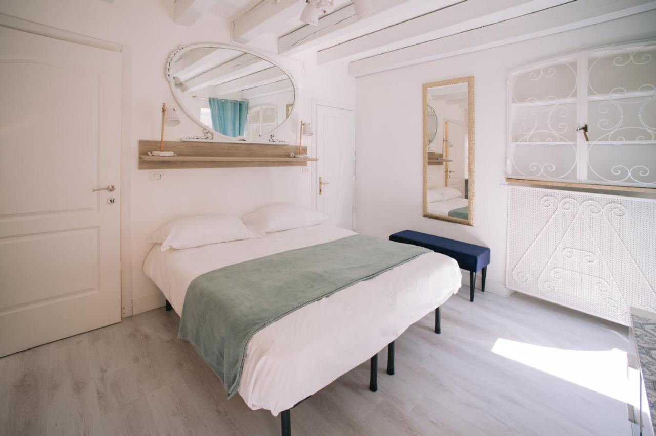 Hotel Casa Cavour Garda  Zewnętrze zdjęcie